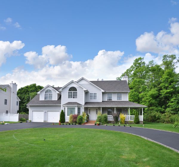 Asphalt Driveway Sealcoating in Gallatin