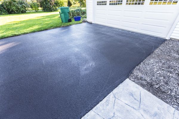 Pavement Sealcoating in Gallatin