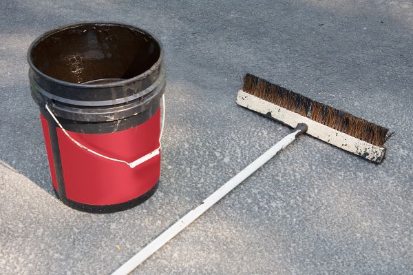 Residential Blacktop Sealing in Gallatin